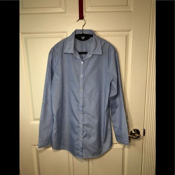 Active USA blouse  - Picture 1 of 5
